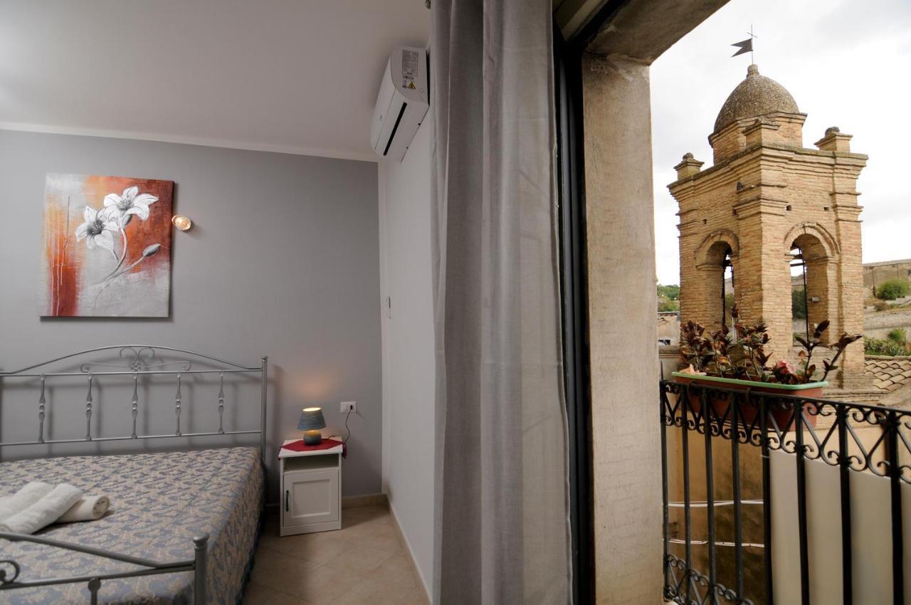 B&B Ruggero I Di Sicilia 피아차암머리나 외부 사진